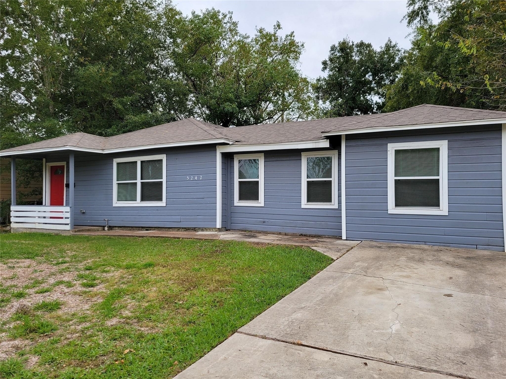 5242 Keystone Street - Photo 1