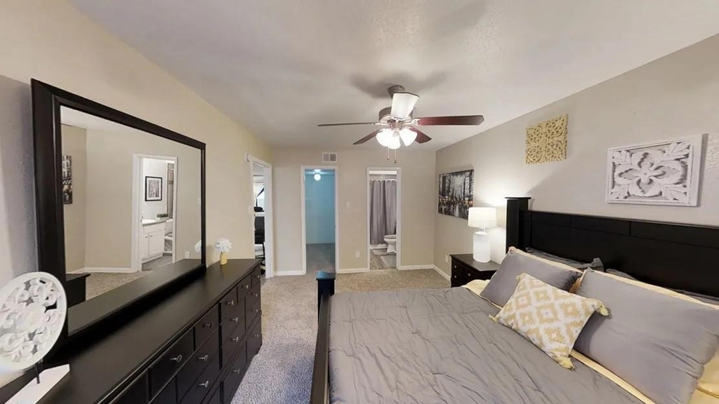 515 S Bender Avenue - Photo 9
