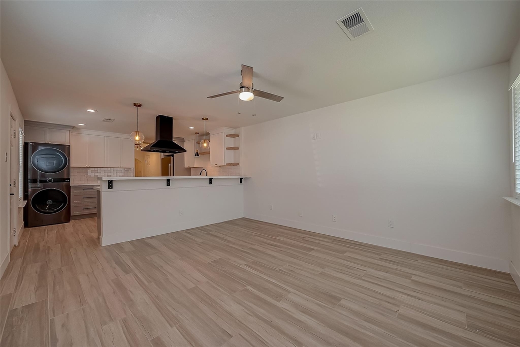 915 Adele Street - Photo 5