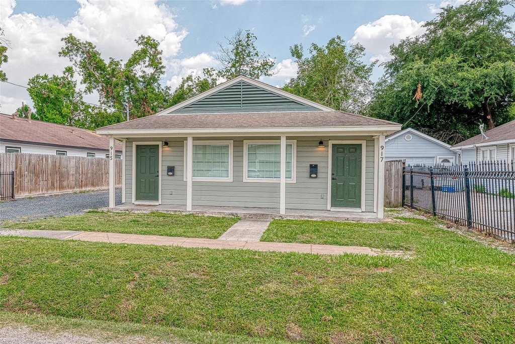 915 Adele Street - Photo 1
