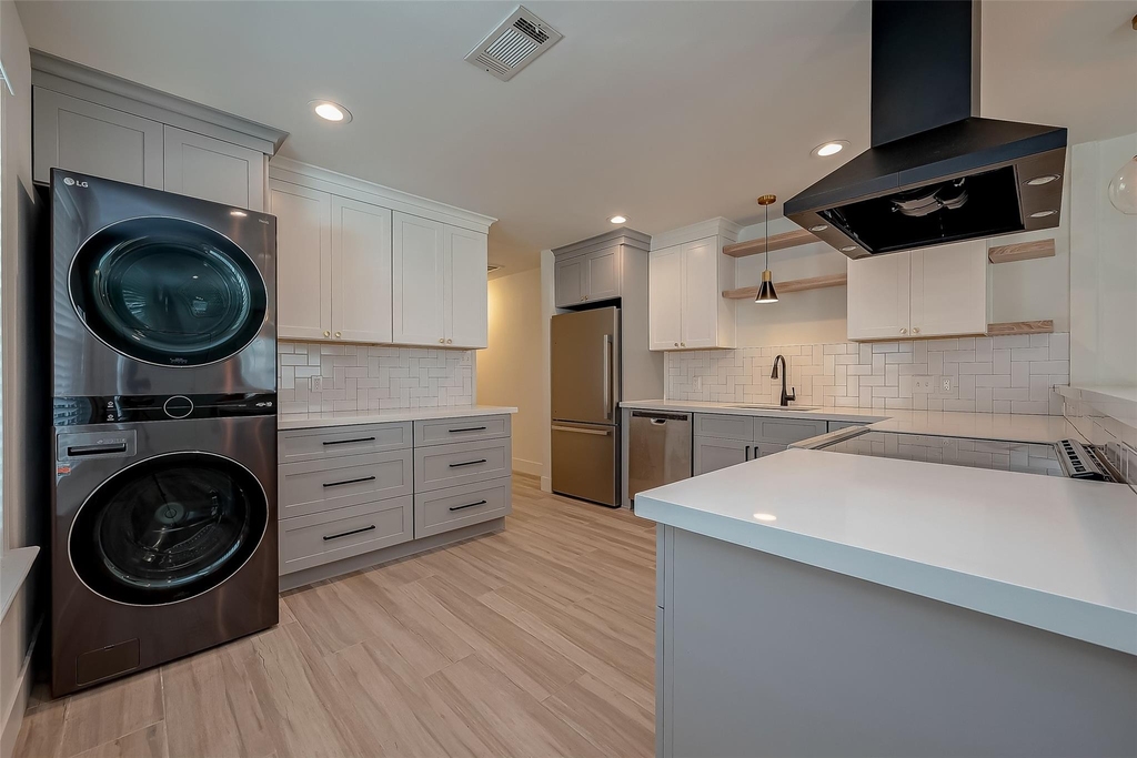 915 Adele Street - Photo 0