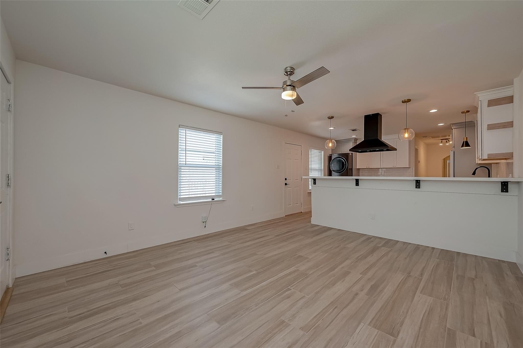 915 Adele Street - Photo 6