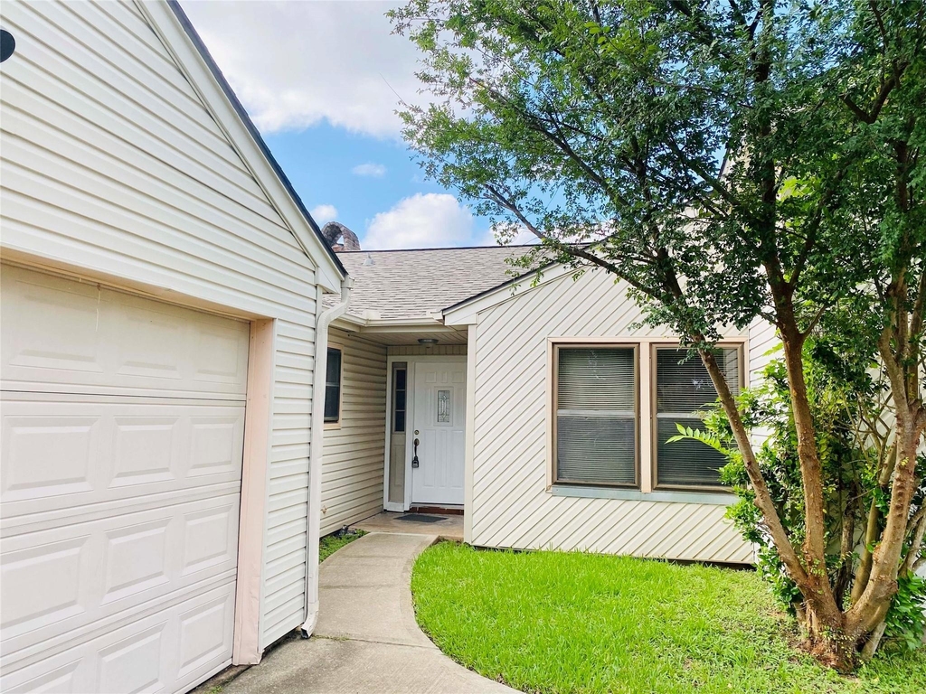 3123 Sam Houston Drive - Photo 0