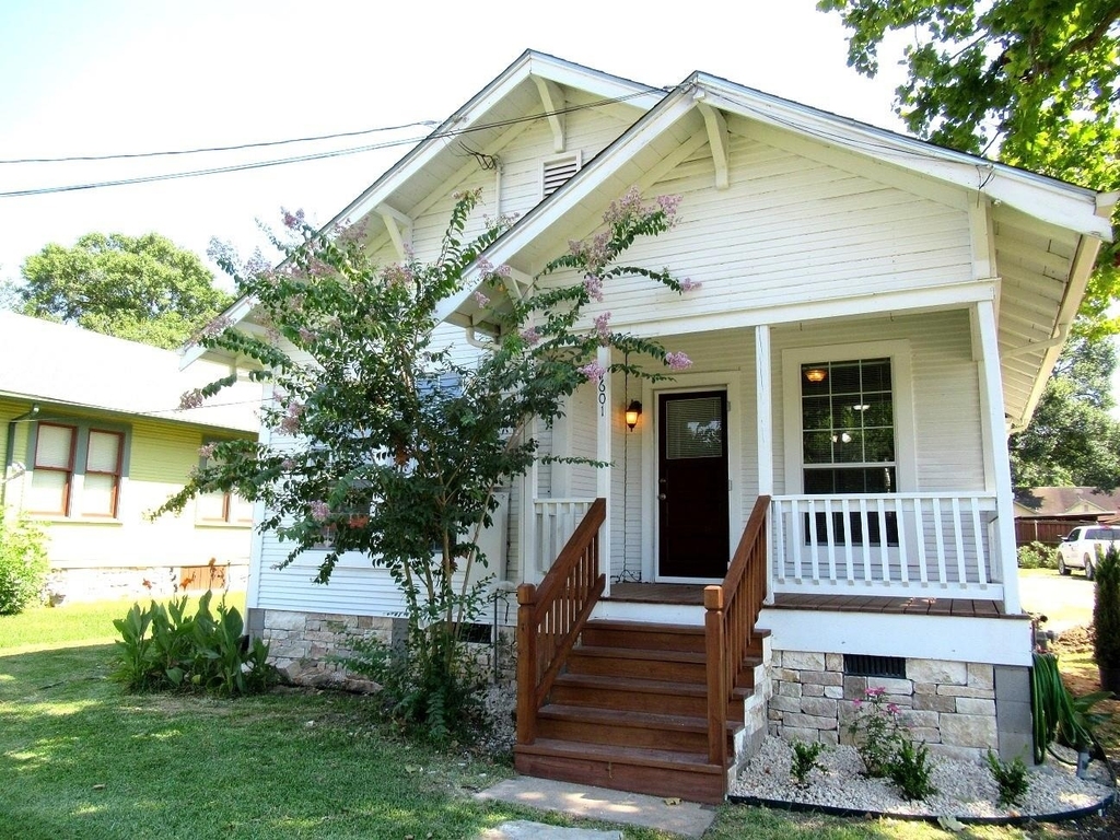 1601 W Main Street - Photo 0