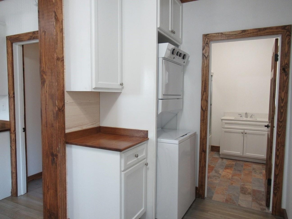 1601 W Main Street - Photo 16