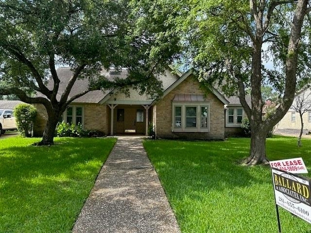 18015 Heaton Drive - Photo 2