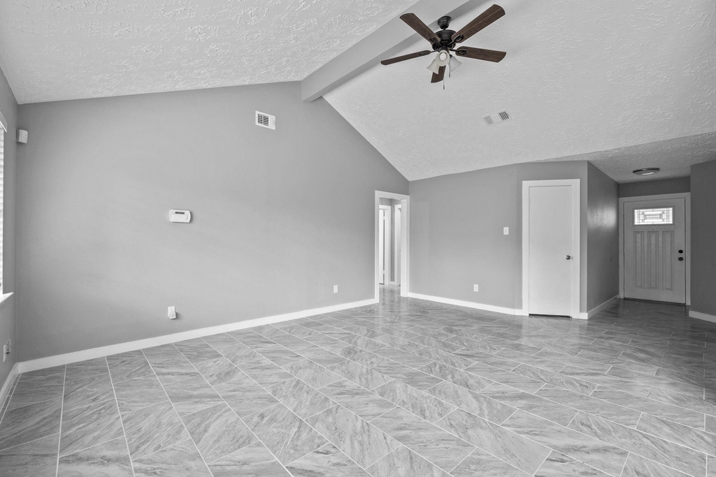 8122 Swan Meadow Lane - Photo 5