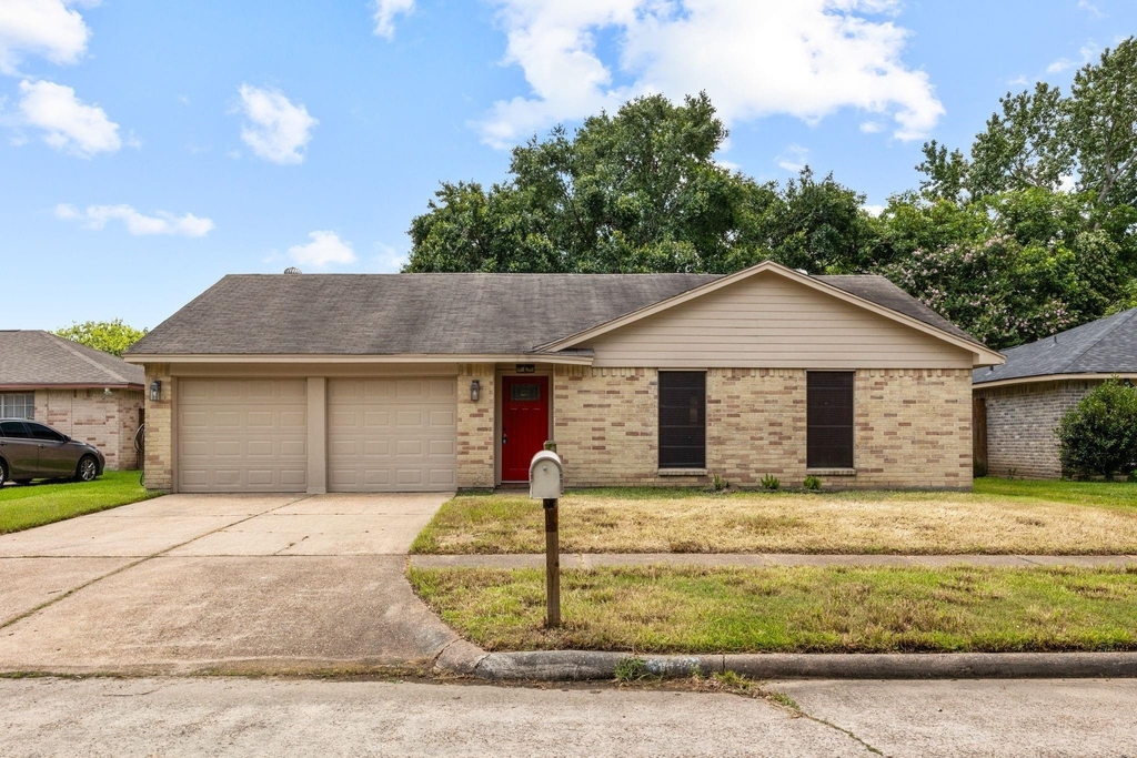 8122 Swan Meadow Lane - Photo 0