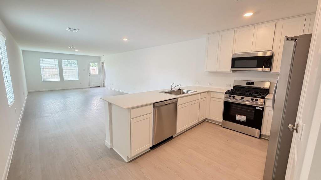 31418 Casacalenda Lane - Photo 4