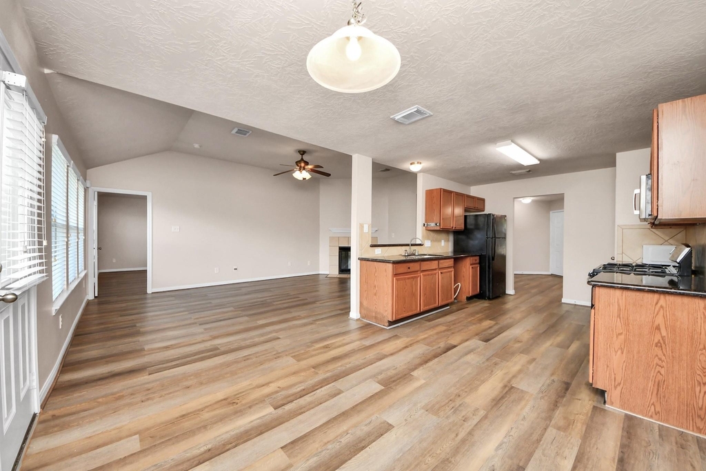 1818 Fergus Park Court - Photo 21