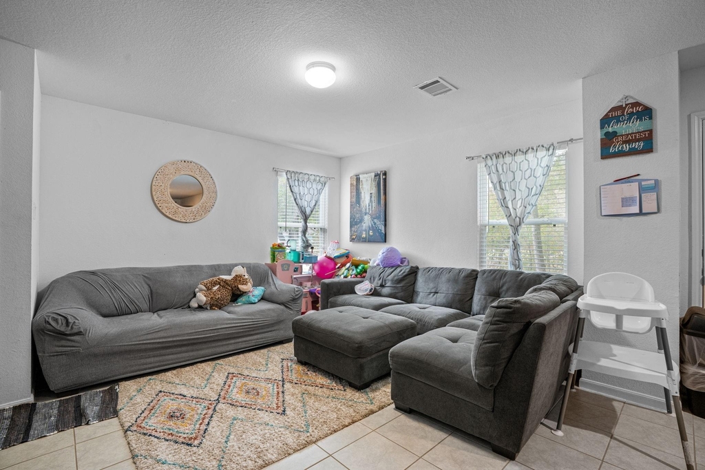 28612 Rantoul Court - Photo 4