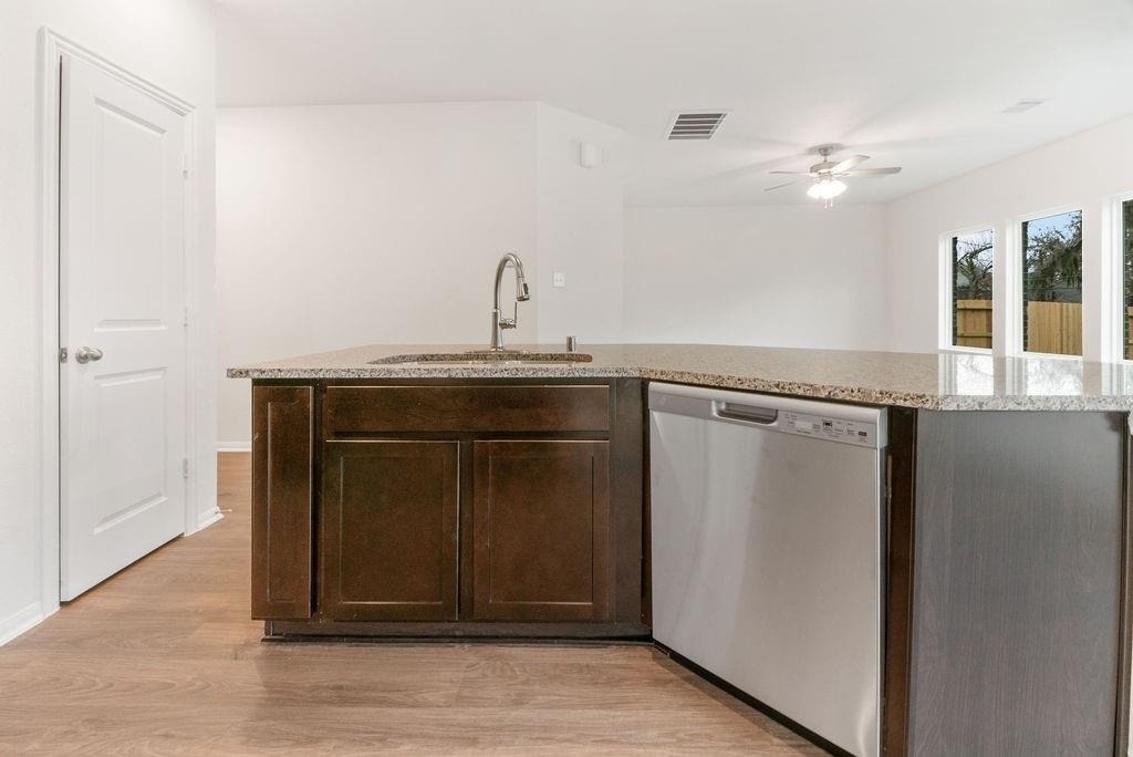 403 Magnolia Street - Photo 8
