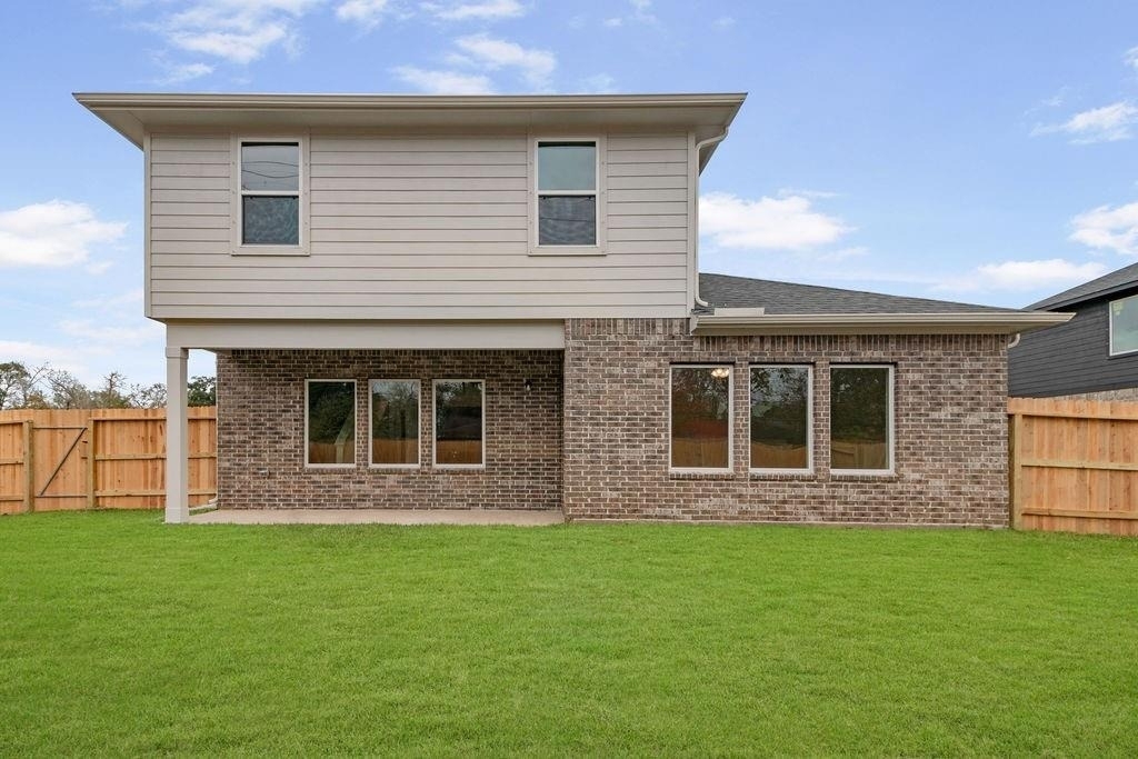 403 Magnolia Street - Photo 1