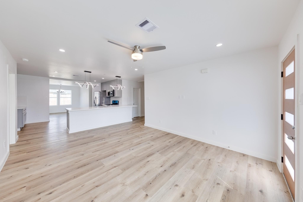 3635 Ward Street - Photo 1