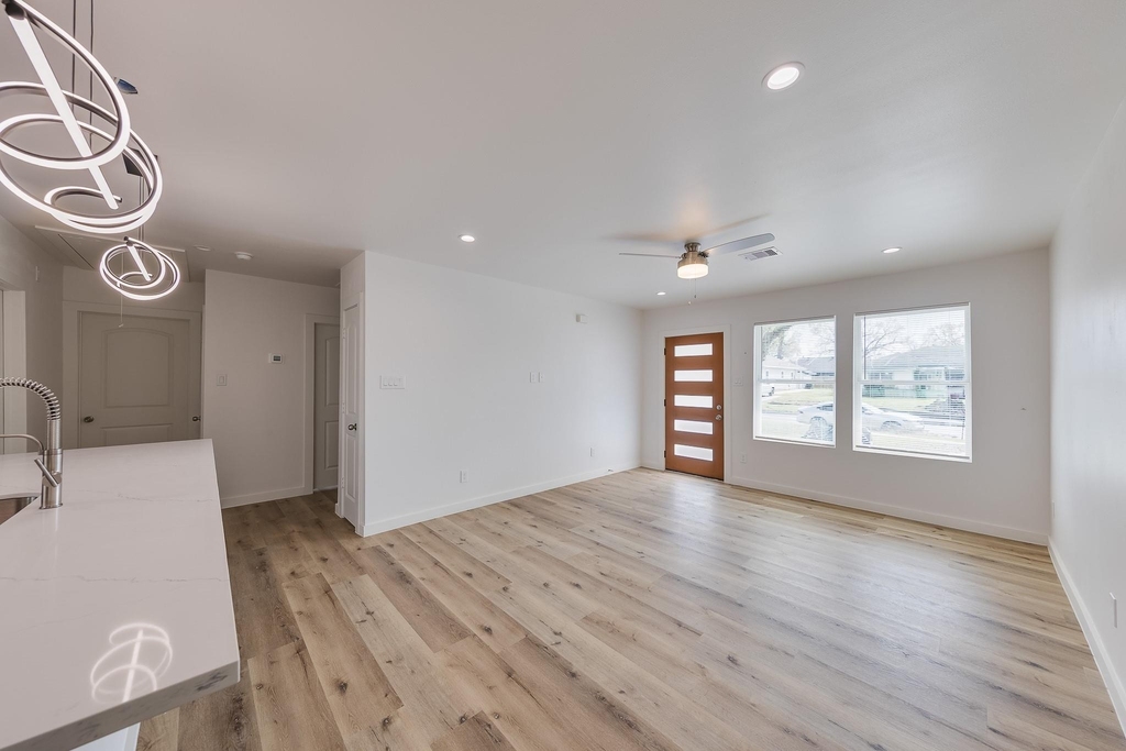3635 Ward Street - Photo 8