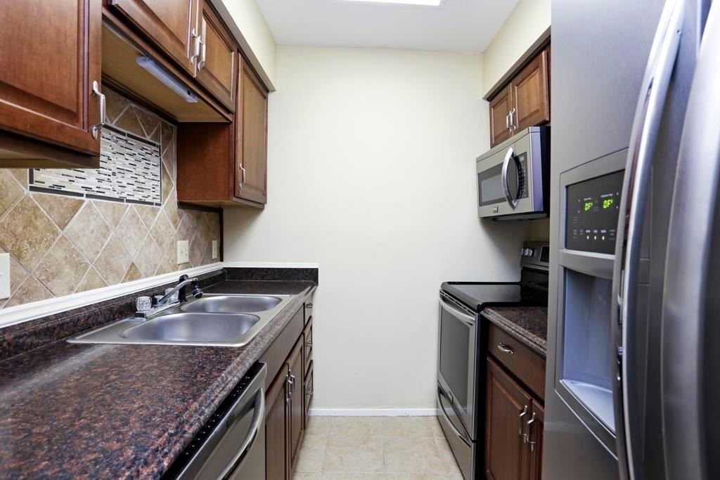 9009 Richmond Avenue - Photo 8