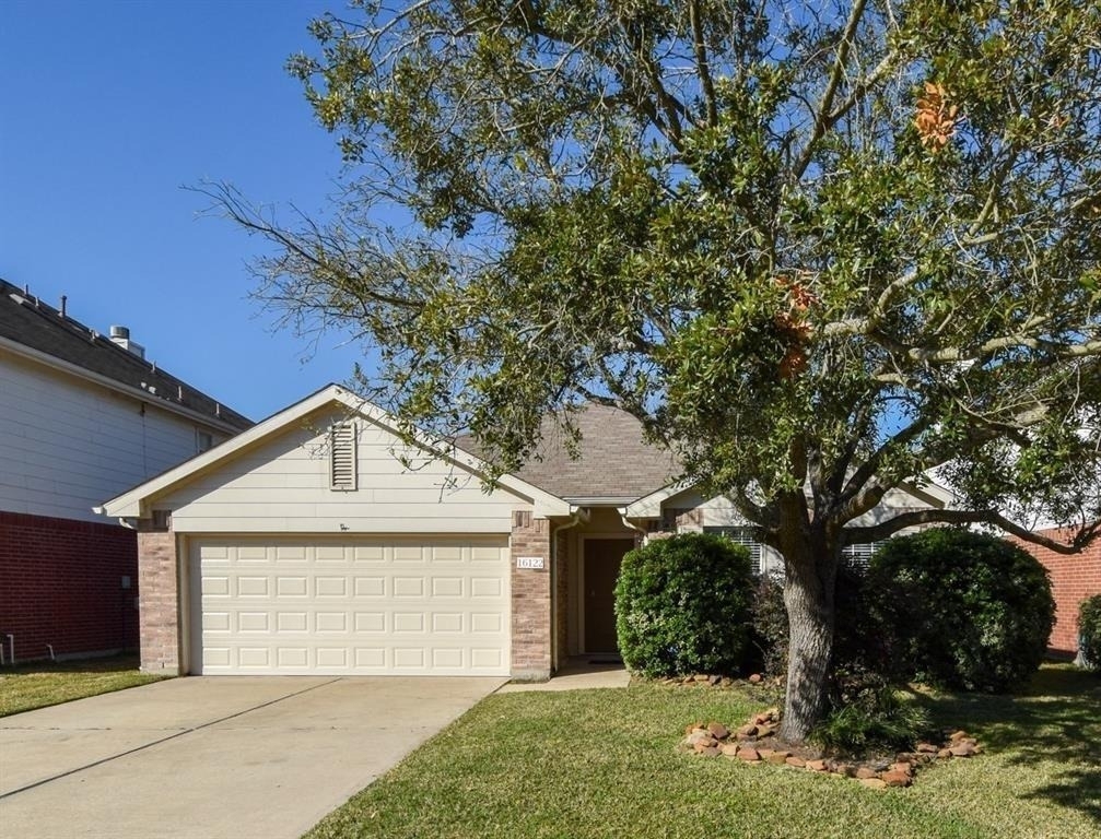 16122 Speyburn Court - Photo 0