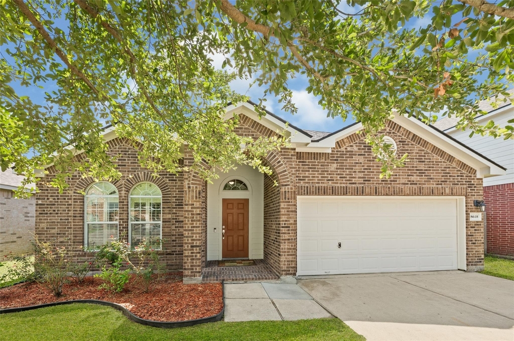 8618 E Highlands Crossing - Photo 0