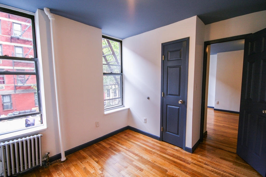  East 5th Street - Photo 4
