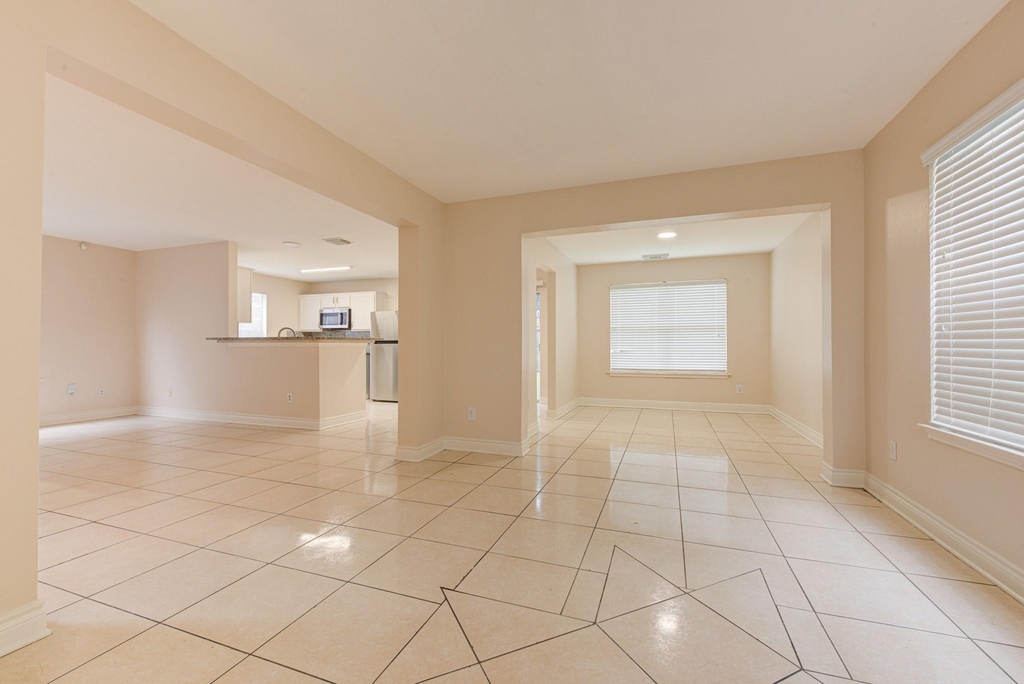 7322 Parkland Manor Drive - Photo 2