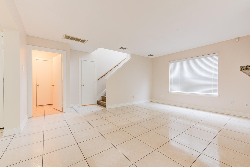 7322 Parkland Manor Drive - Photo 10