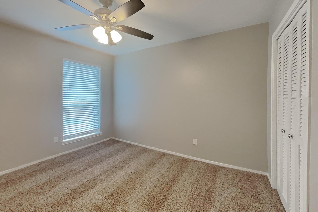 5362 Marian Street - Photo 14