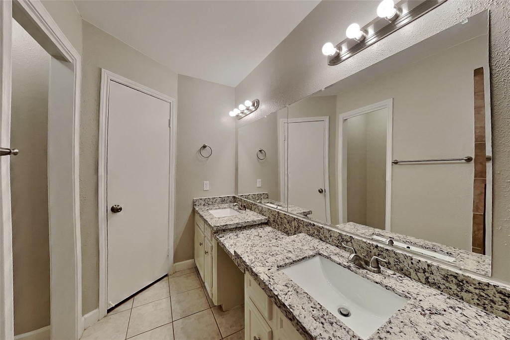 5362 Marian Street - Photo 9