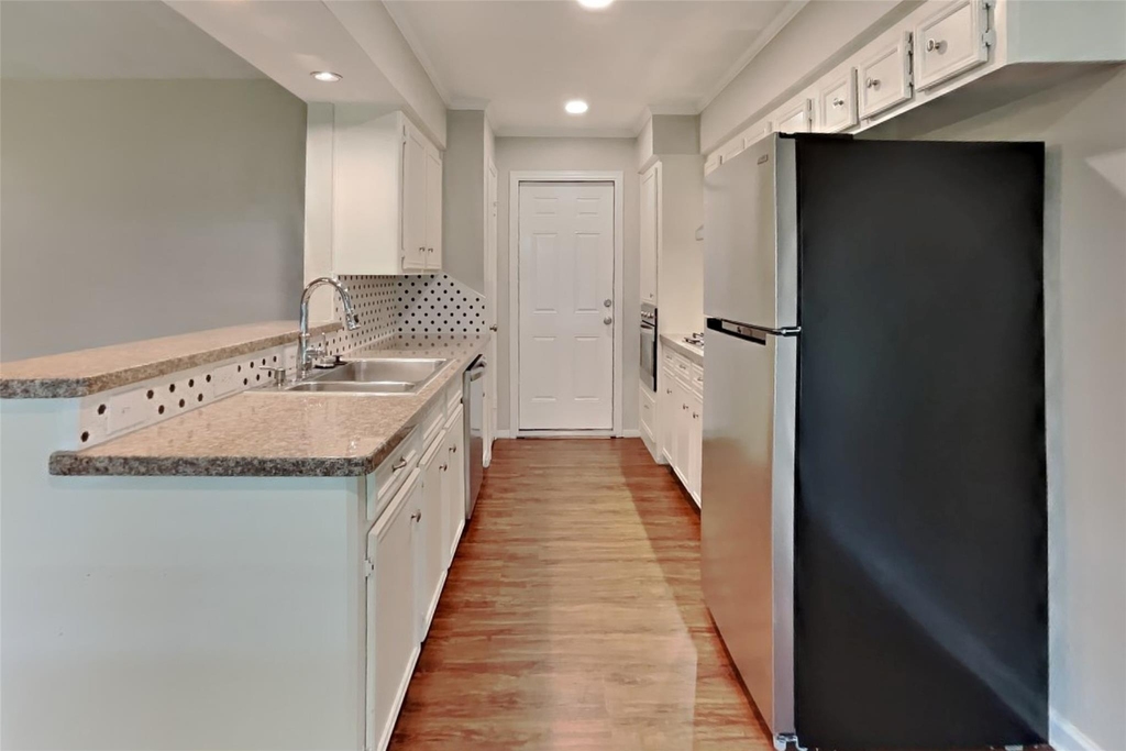 5362 Marian Street - Photo 3
