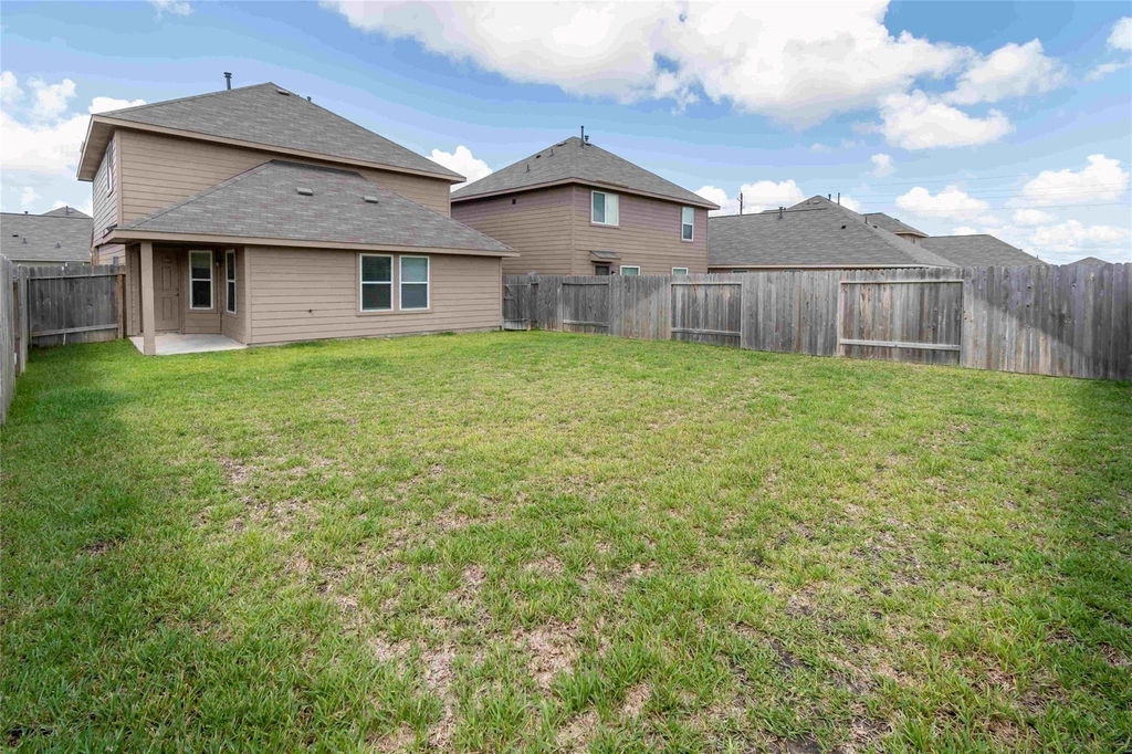 19007 Moynihan Drive - Photo 1