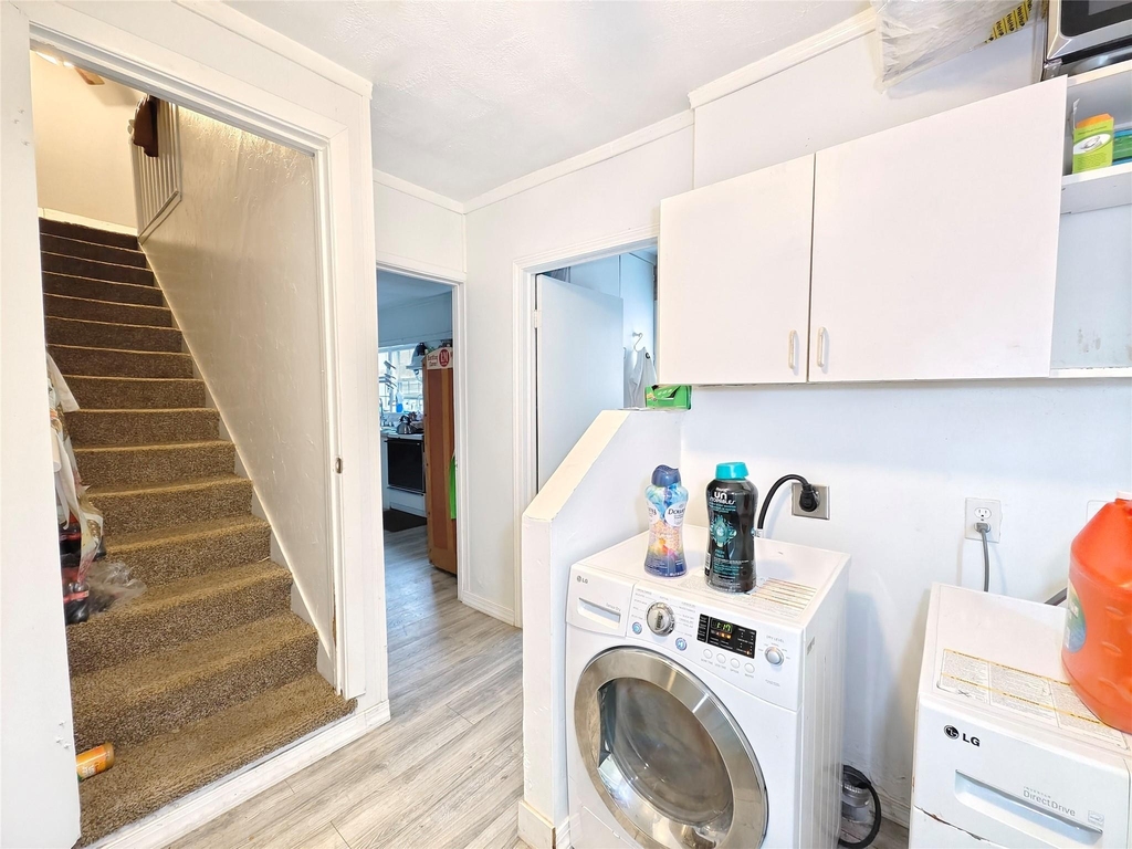 7931 Scanlock Street - Photo 16