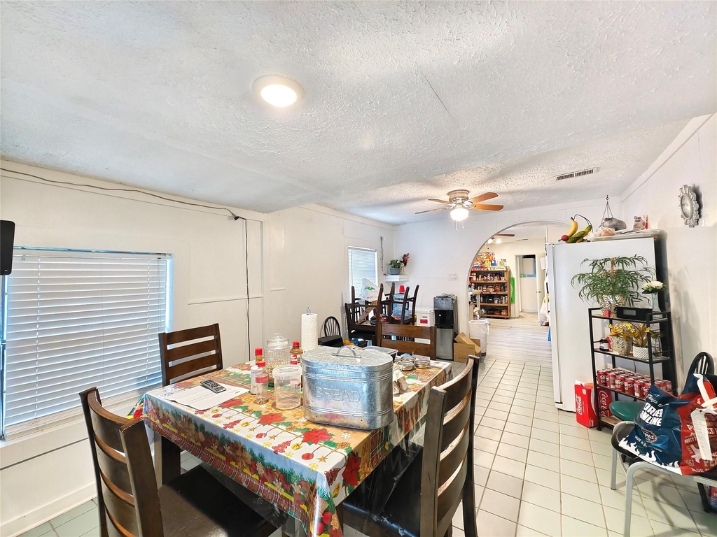 7931 Scanlock Street - Photo 8