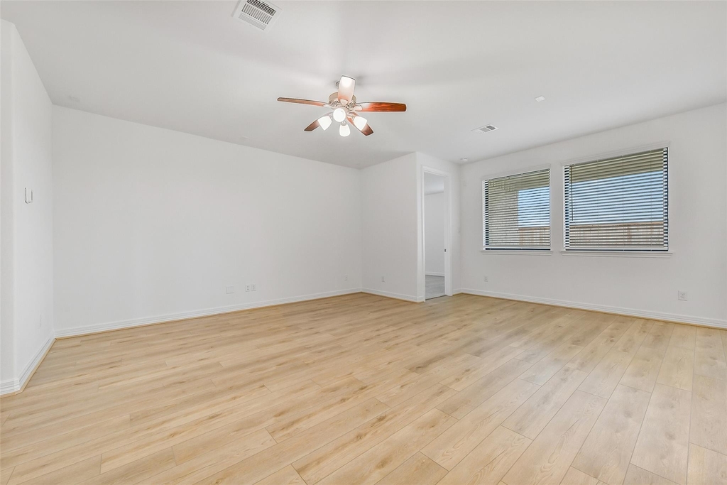 4116 Silver Falls Lane - Photo 3