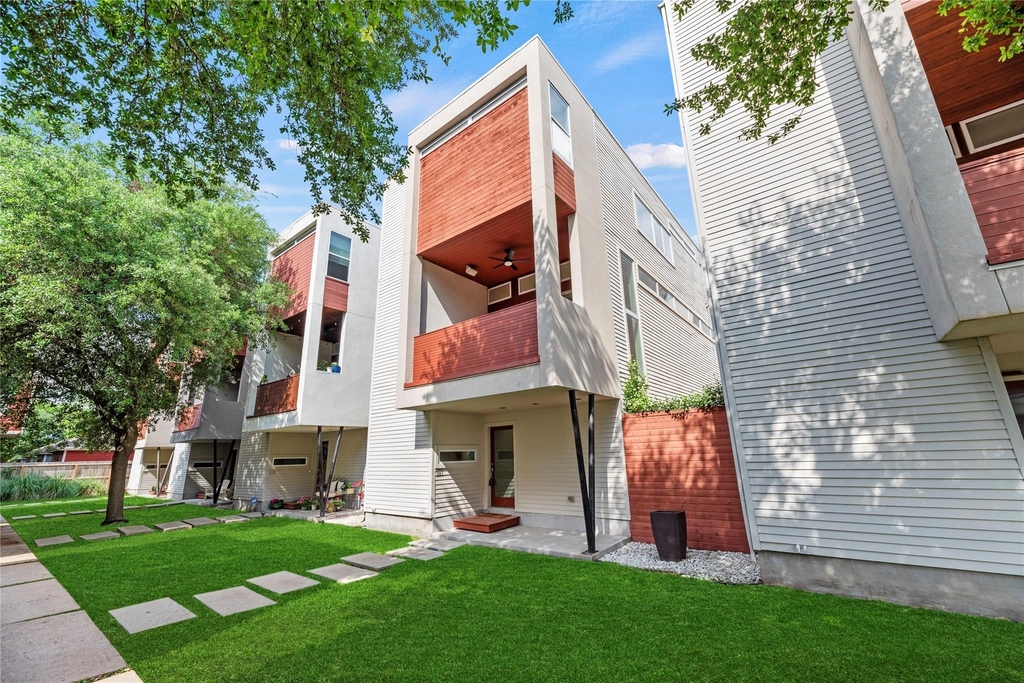 1107 W 17th Street - Photo 17