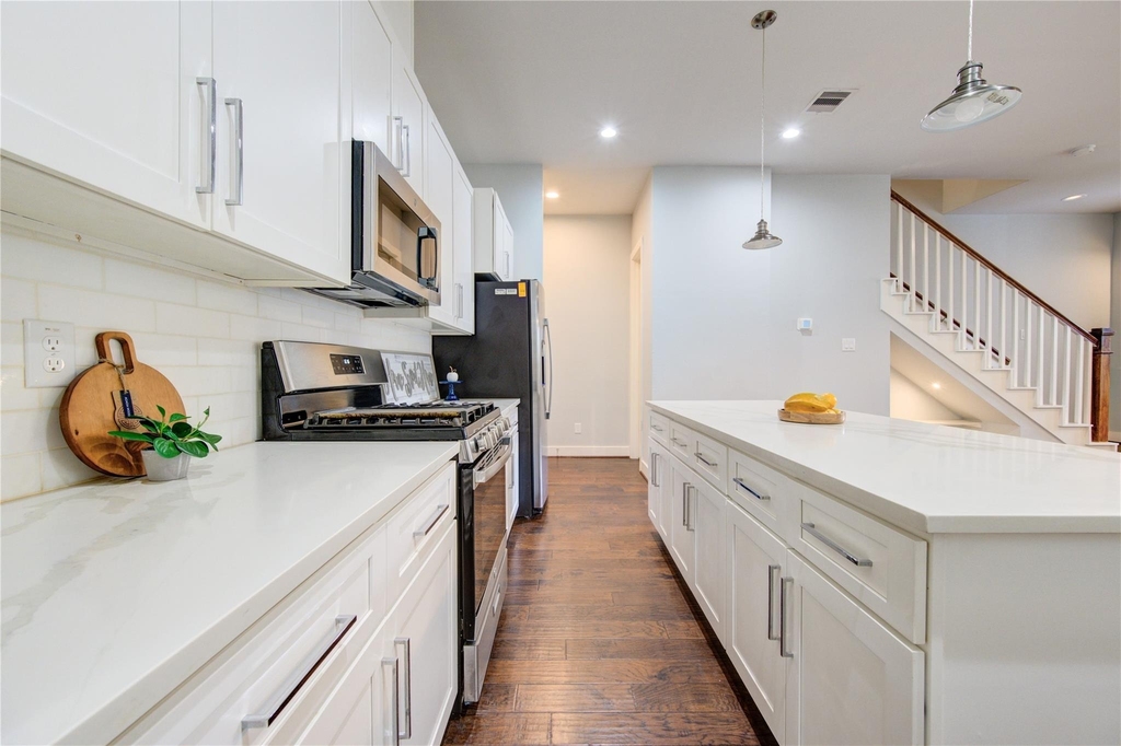 847 Rachel St - Photo 1