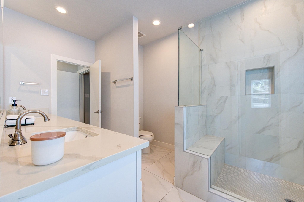 847 Rachel St - Photo 38