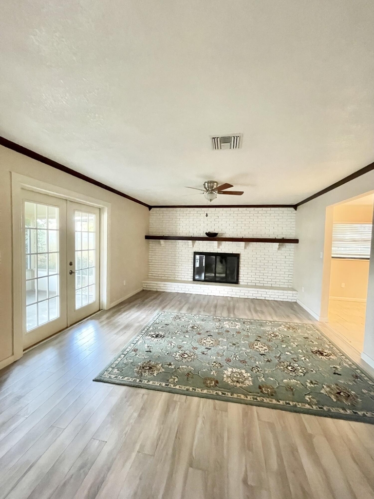 3025 Briarwood Lane - Photo 3