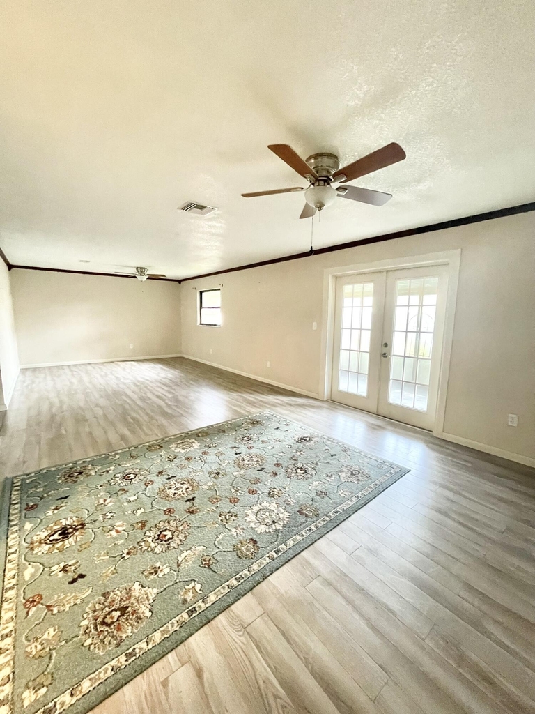 3025 Briarwood Lane - Photo 7