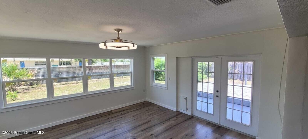 329 W Arlington Street - Photo 8