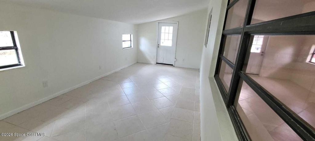 329 W Arlington Street - Photo 24