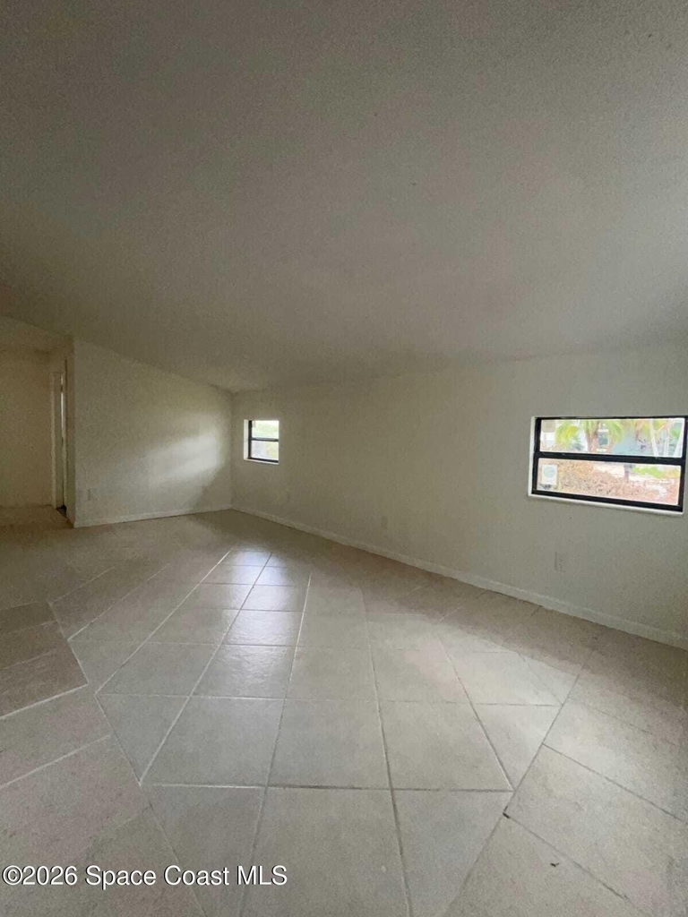329 W Arlington Street - Photo 41