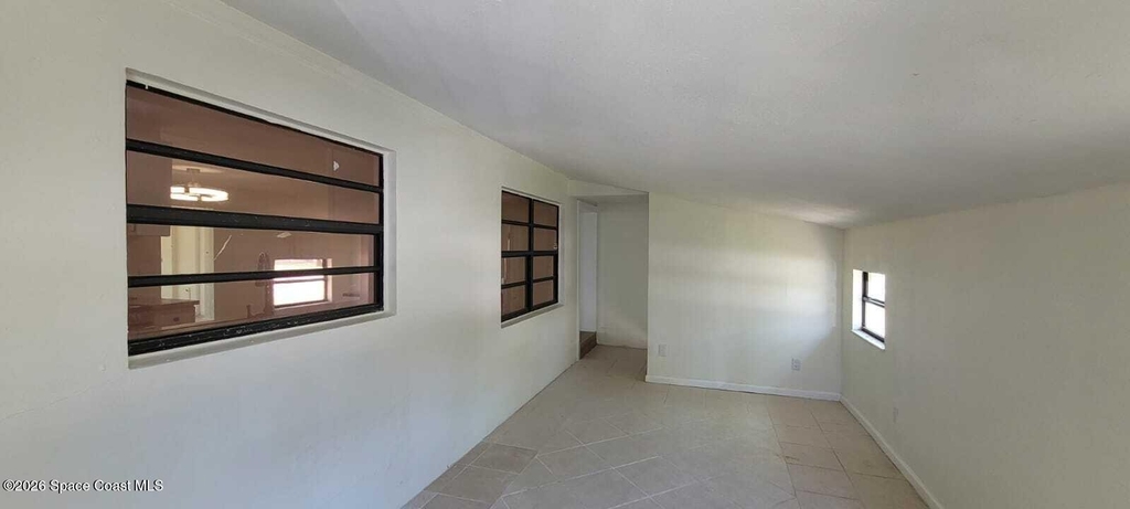329 W Arlington Street - Photo 7