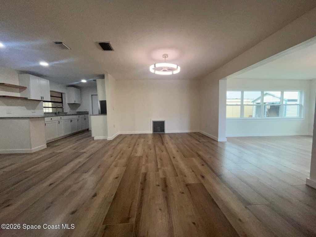 329 W Arlington Street - Photo 12