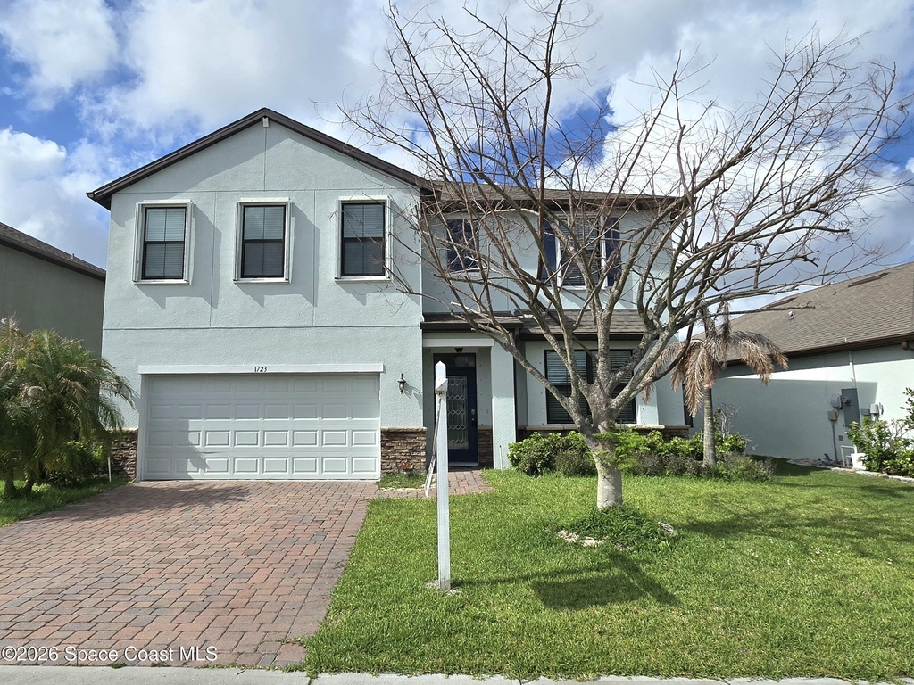 1723 Musgrass Circle - Photo 0