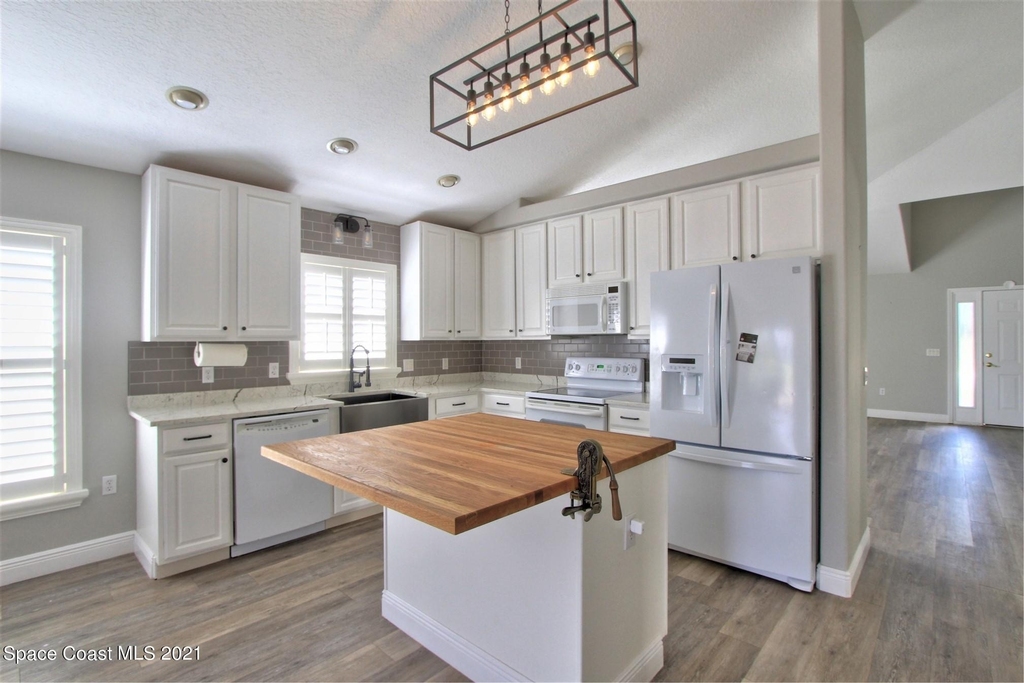 2906 Mondavi Drive - Photo 3