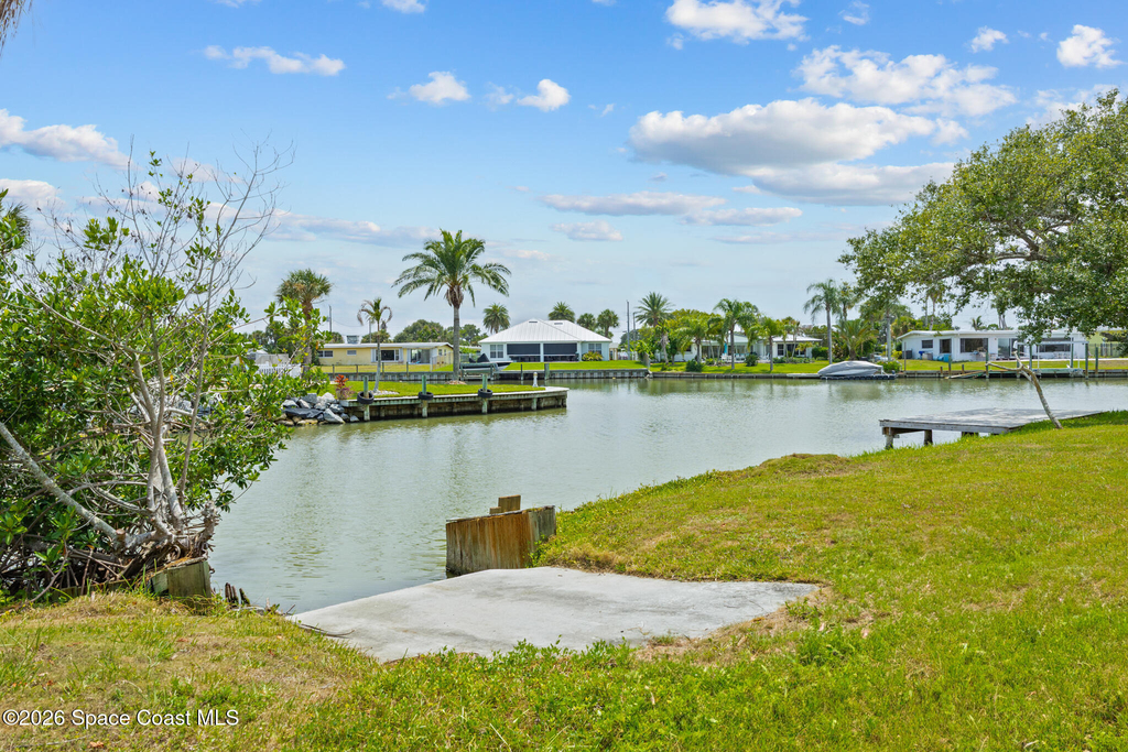 485 N Shore Drive - Photo 0