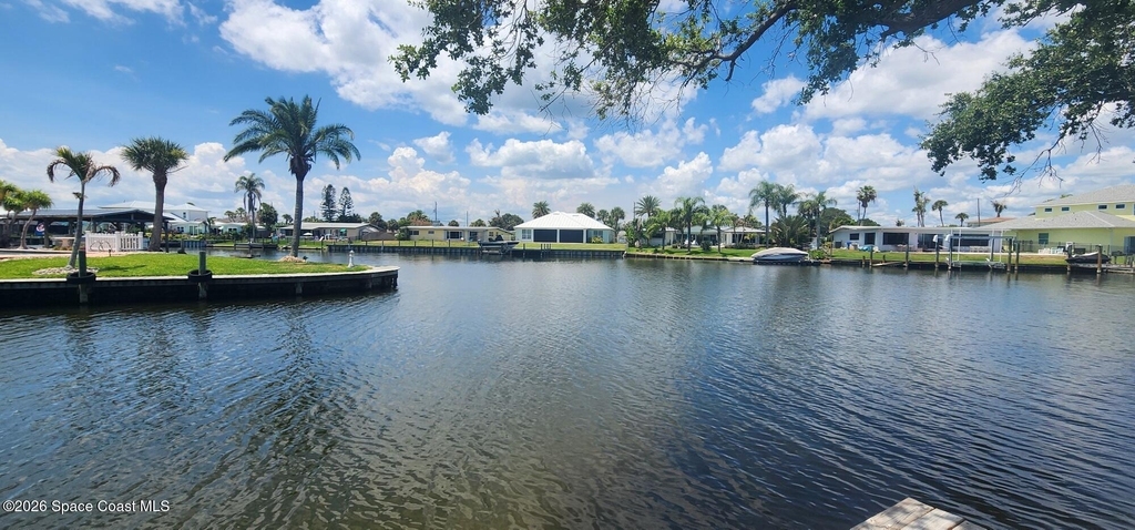 485 N Shore Drive - Photo 4
