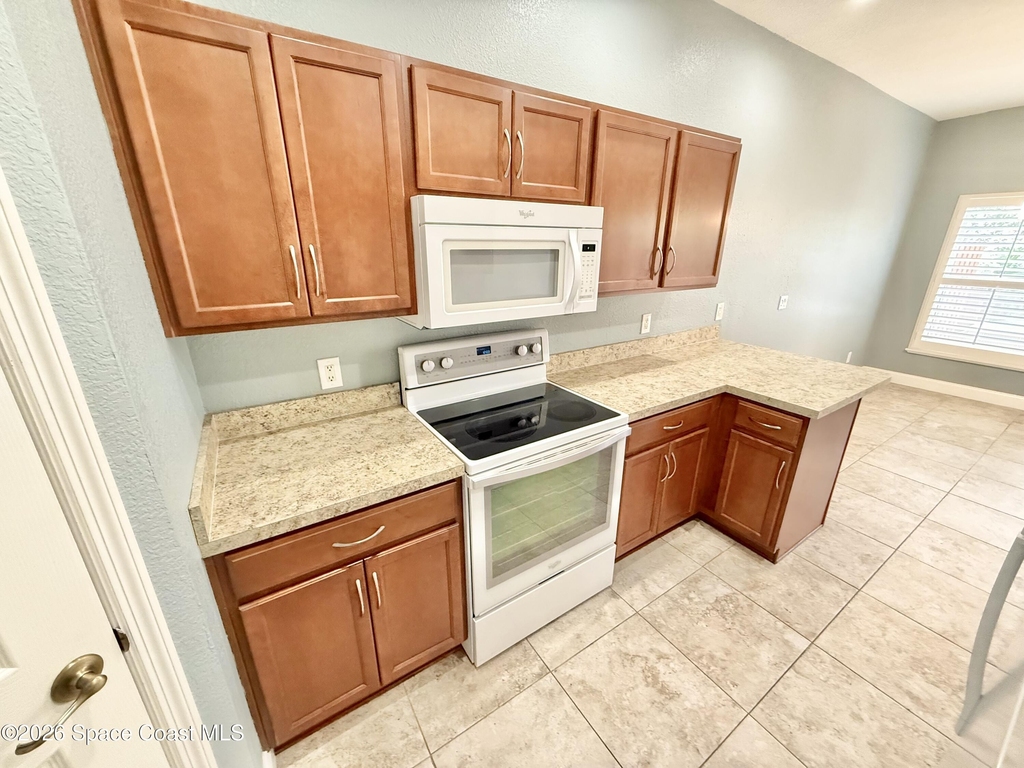 7968 Evelyn Court - Photo 4