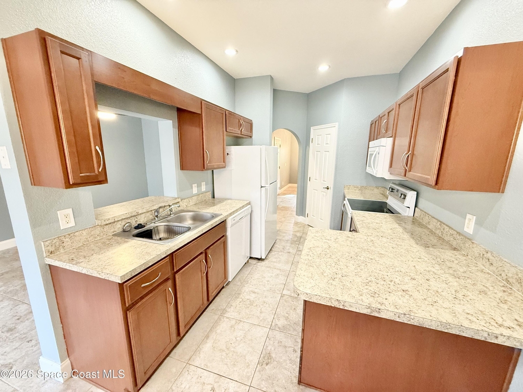 7968 Evelyn Court - Photo 3