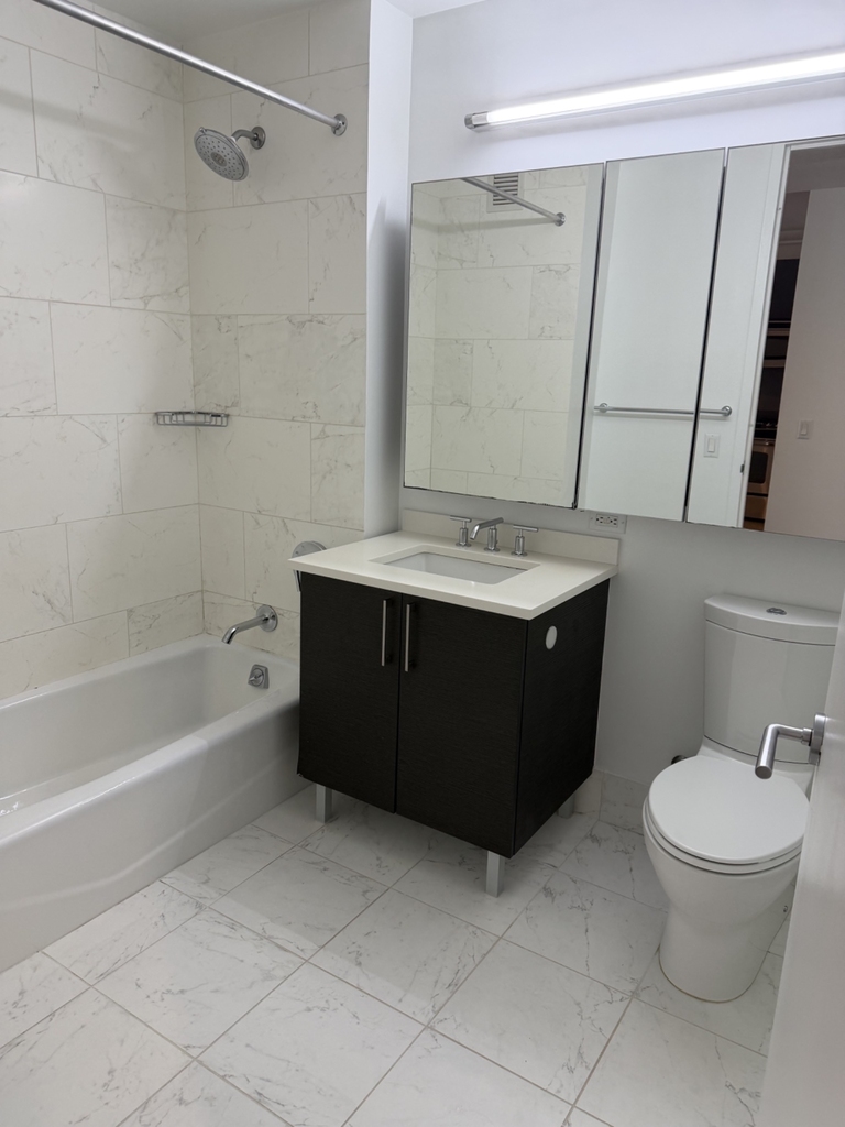 5th Avenue - Photo 2