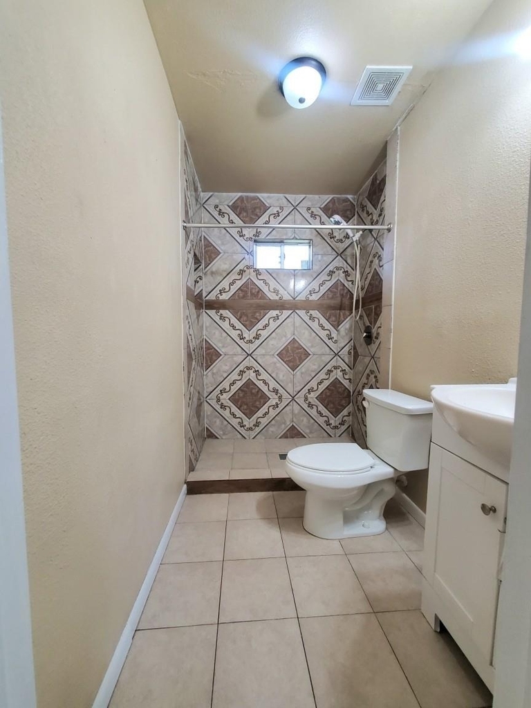 512 Avenue A - Photo 12